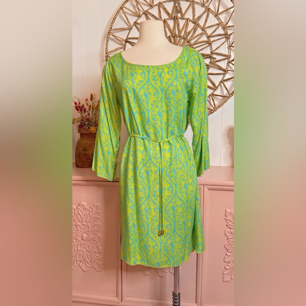 Escapada Vibrantβ Lime and Teal Long Sleeve Dress